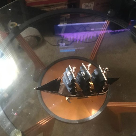 Desk decor package. - Picture 6 of 11